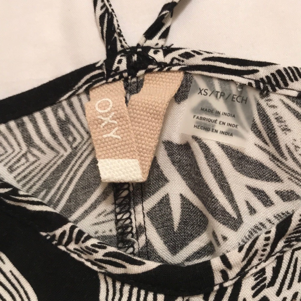 Adorable Roxy Romper! - Picture 4 of 4